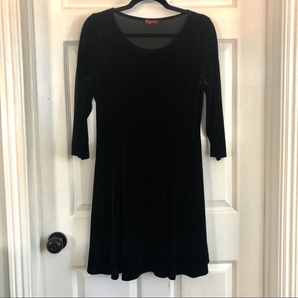 [ Sold ] Black Velvet-like Fit & Flare Dress, Large - Picture 1 of 3
